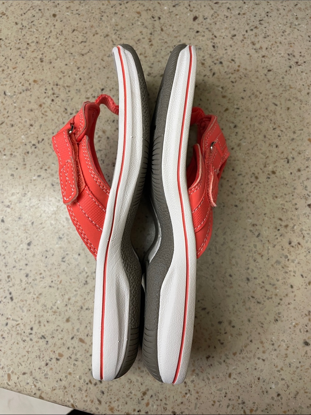 Clarks Women's Coral-Orange Cushioned Thong Sandals - Picture 3 of 4